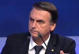 Posição de Bolsonaro sobre união homoafetiva no próprio plano de governo causa polêmica