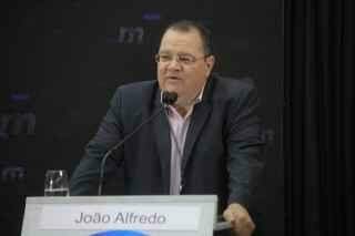 Debate Midiamax tem discussão e embate de dados entre os seis candidatos