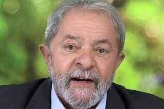 Ministro do TSE, Luís Barroso, proíbe PT de apresentar Lula como candidato a presidente