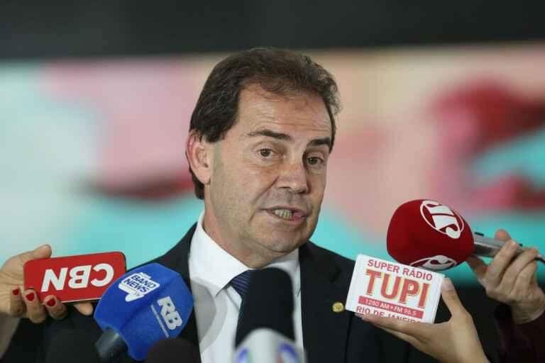 Filho de ministro do TCU e assessor de deputado federal são alvos de operação da PF
