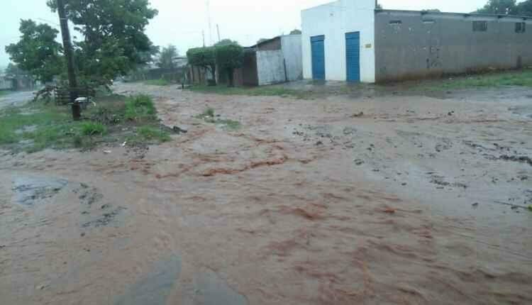 Nova Lima fica 'inacessível' após tempestade e comerciantes temem prejuízos