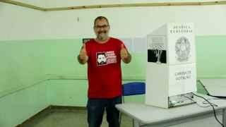 Candidato petista, Humberto Amaducci vota em Mundo Novo e diz esperar por 2º turno