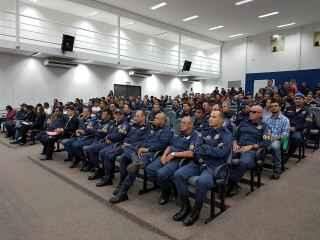 Guardas lotam Câmara para acompanhar votação de mudança de nome para polícia municipal