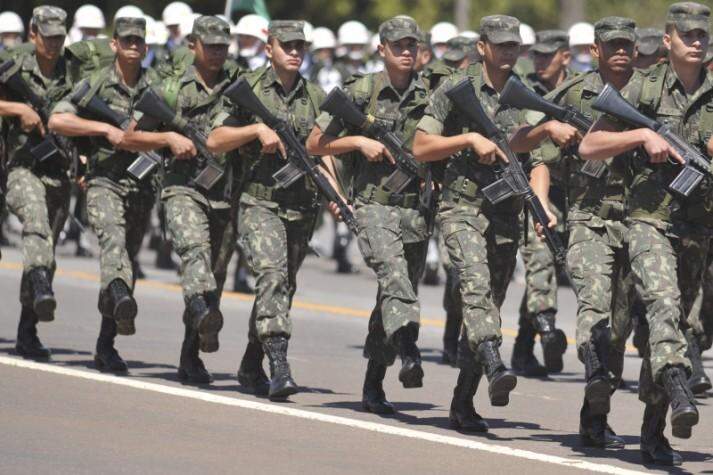 Bolsonaro diz que ainda não recebeu projeto da reforma dos militares
