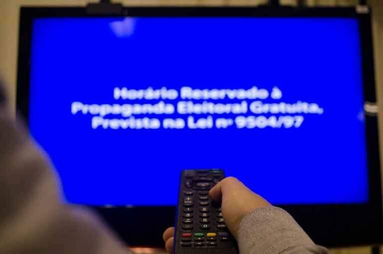 Propaganda eleitoral no rádio e na TV termina nesta sexta-feira