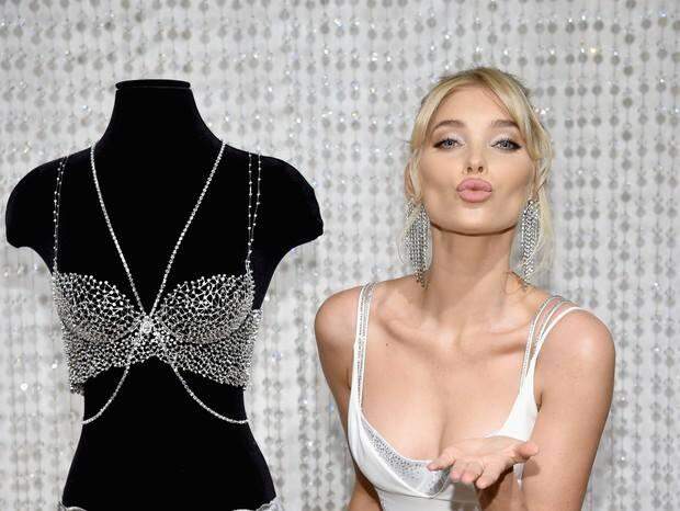 Modelo sueca Elsa Hosk desfilará sutiã de diamantes da Victoria's Secret
