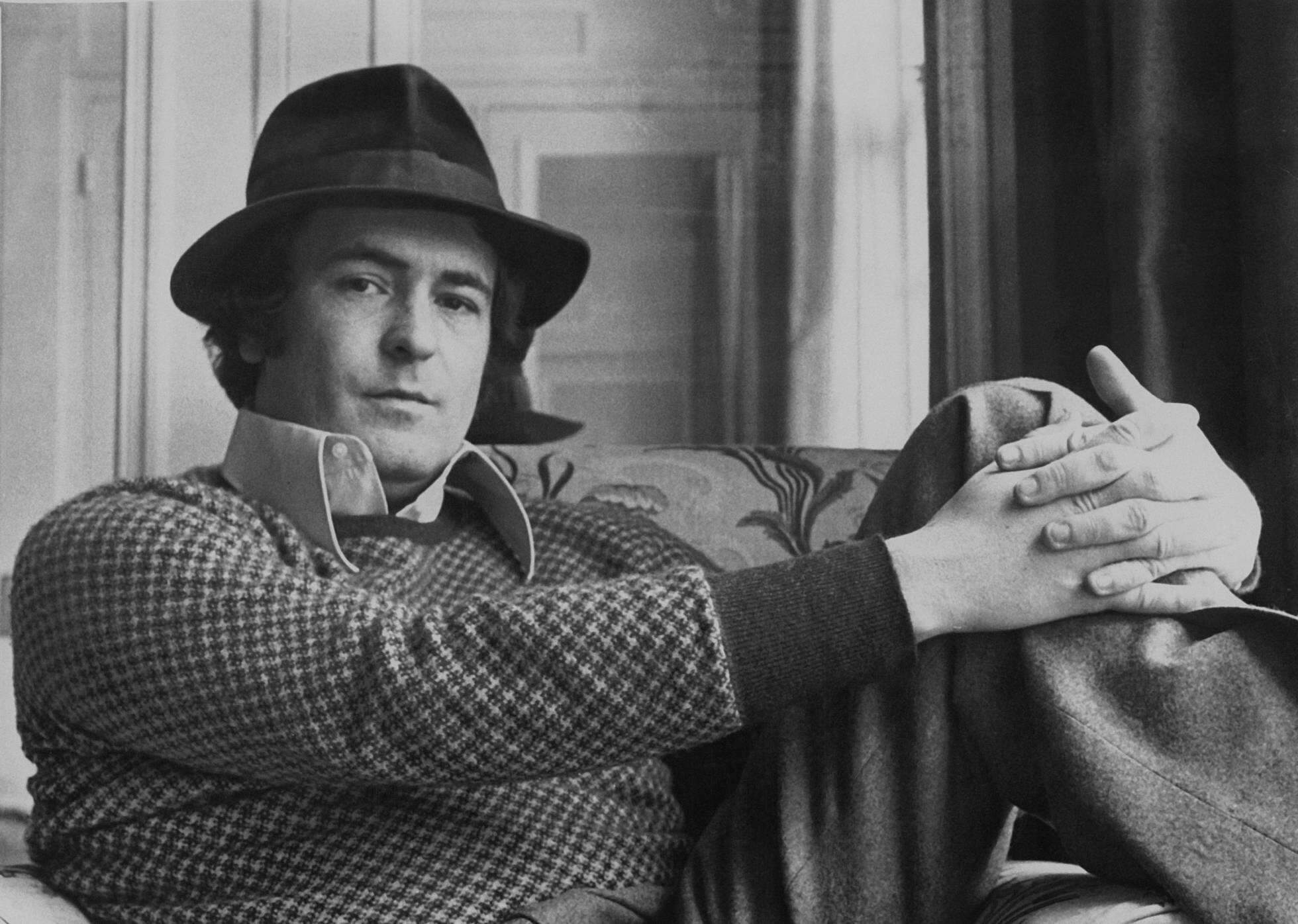 Bernardo Bertolucci, mestre do cinema italiano, morre aos 77 anos.
