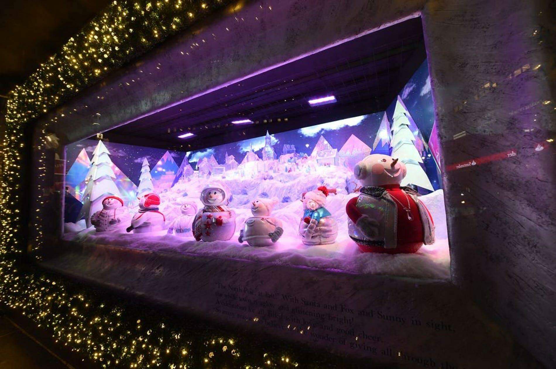 As famosas vitrines de Natal ao redor do mundo.