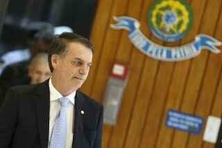 Bolsonaro faz primeira reunião ministerial com equipe completa dia 19