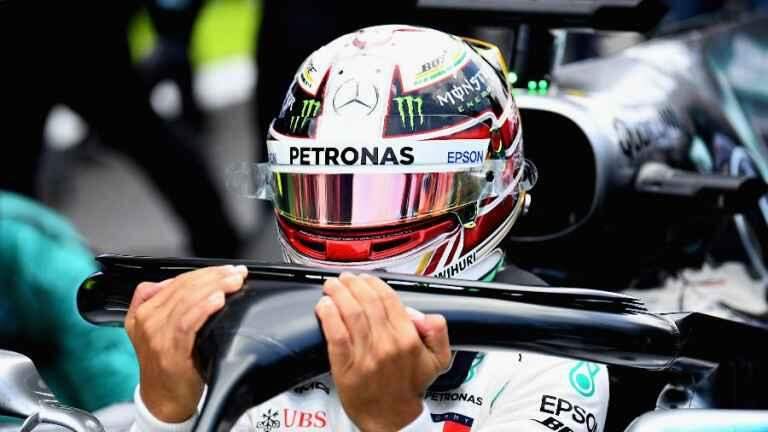Lewis Hamilton vence GP do Brasil e Mercedes fatura Mundial de construtores