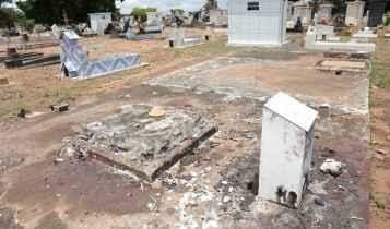 Nos cemitérios municipais, zelo e honra a mortos contrastam com esquecimento de milhares