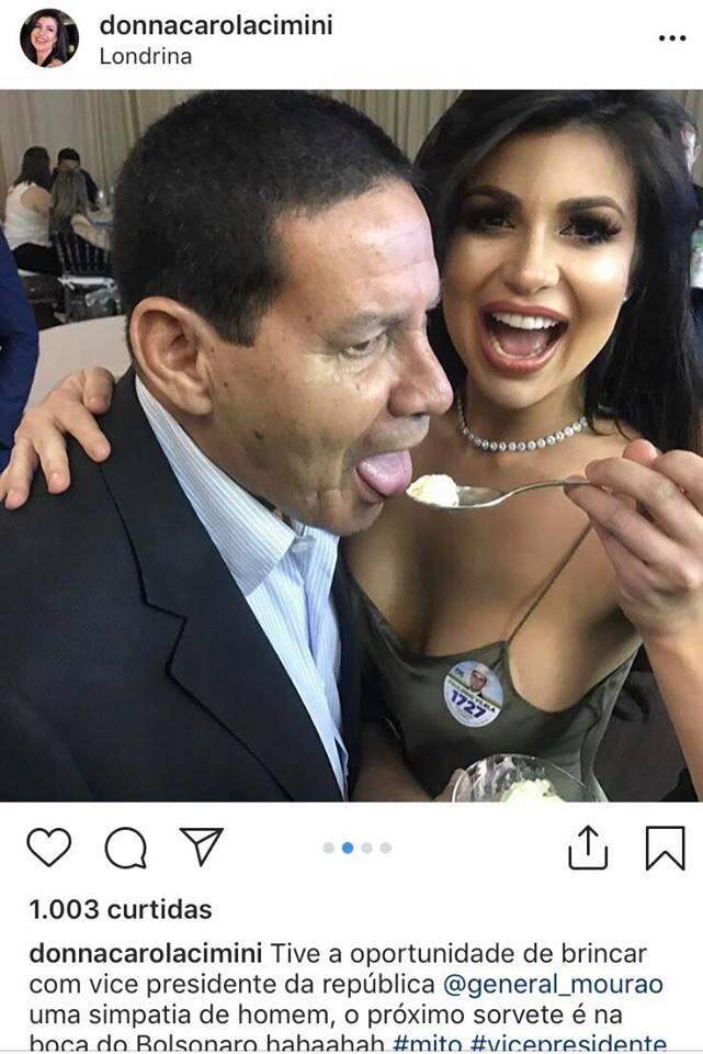 Foto de eleitora dando sorvete na boca de Mourão vira meme na internet