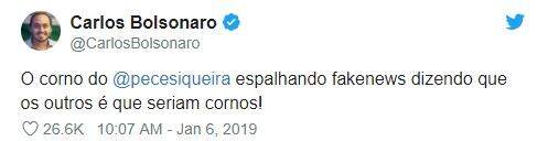 Para defender irmão, Carlos Bolsonaro xinga youtuber e envolvidos protagonizam baixaria