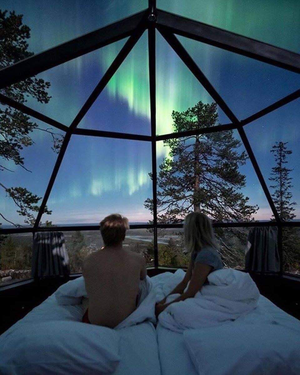 Finlândia: hotel oferece hospedagem em iglus de vidro