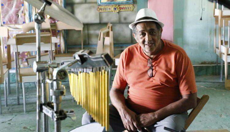 Unidos da Vila Carvalho leva 50 anos de história para passarela do samba