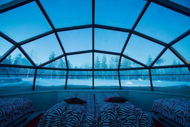 Finlândia: hotel oferece hospedagem em iglus de vidro
