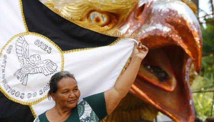 Escola Catedráticos do Samba mergulha na cultura árabe e promete muito ouro na Avenida