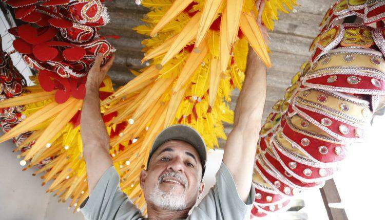 Artista da arquitetura e empreendedorismo, Luis Scalise desfila obras no Carnaval da Igrejinha