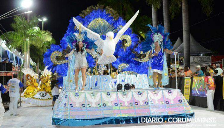 Primeira noite: Cinco escolas desfilam brilho e alegria no Carnaval de Corumbá