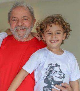 Ex-presidente Lula pede à Justiça para comparecer a velório do neto