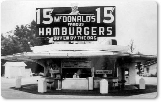Um dos primeiros restaurantes do McDonald's abriu em 1948.