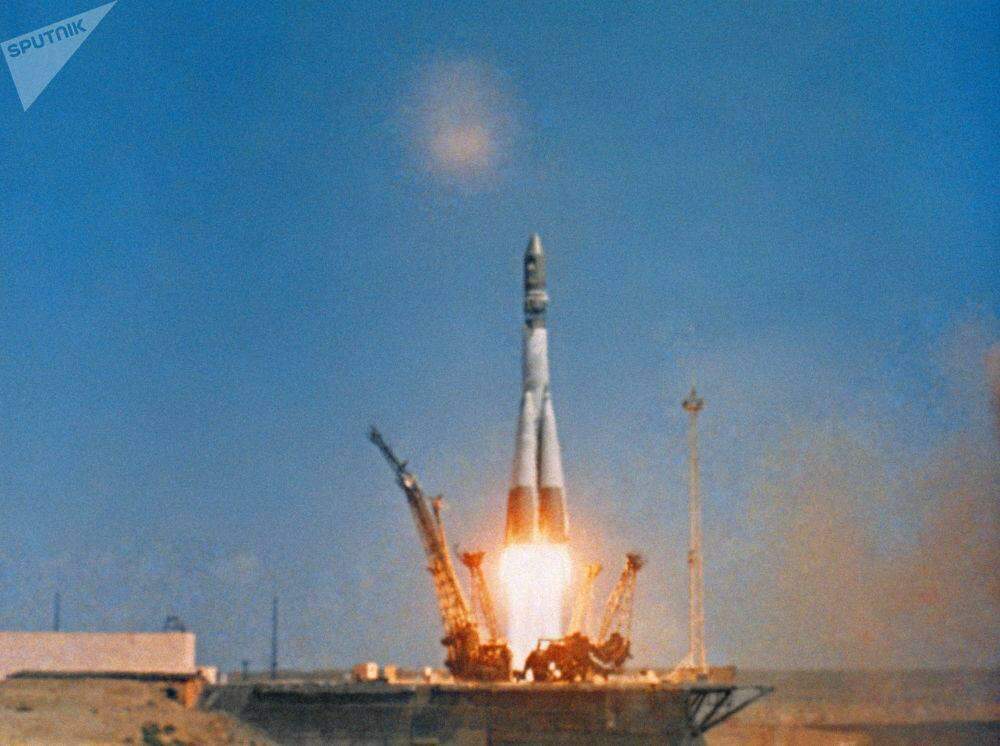 12 de abril de 1961: Iuri Gagarin torna-se o primeiro homem a viajar ao espaço.