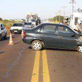 Carros batem de frente na BR-163 após ‘fechada’ de caminhão; duas pessoas ficaram feridas