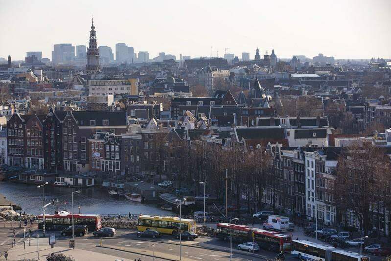 Amsterdã proibirá carros a gasolina e diesel a partir de 2030