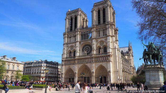 Senado francês aprova lei para a reconstrução da catedral de Notre-Dame