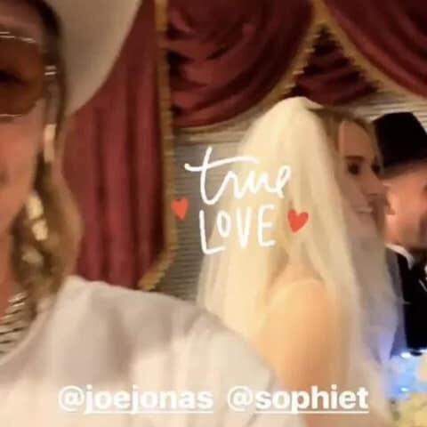 Duas horas depois dos BBMA, rolou o casamento surpresa de Sophie Turner e Joe Jonas em Las Vegas .