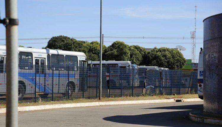 Servidores denunciam Consórcio Guaicurus por 'esconder' ônibus que deveriam estar nas ruas