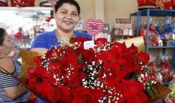 No Dia dos Namorados, correria nas floriculturas é grande e vendas podem até dobrar