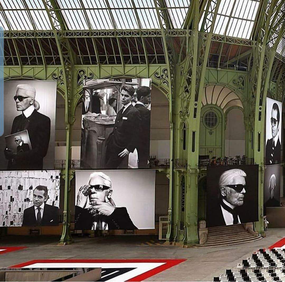 Karl Lagerfeld foi homenageado no memorial Karl For Ever.