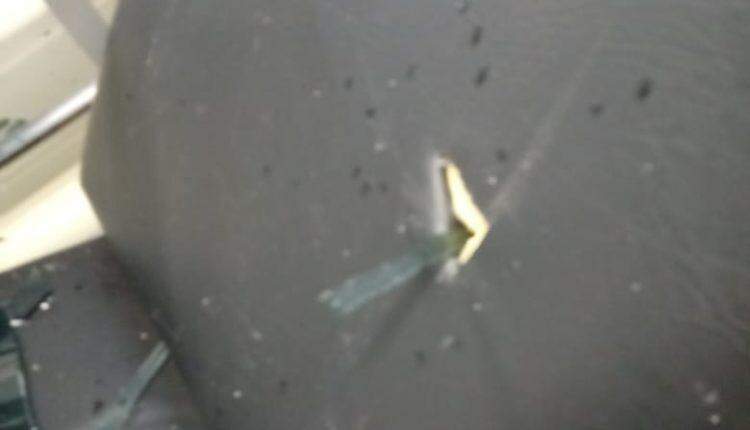 Ventania durante chuva quebra janela e estilhaços ferem paciente na Santa Casa