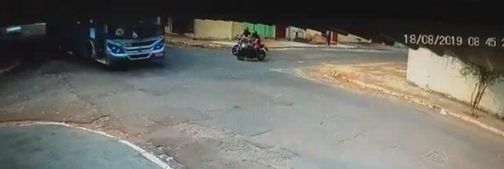 Vídeo flagrou momento de acidente que matou militar em cruzamento de Campo Grande