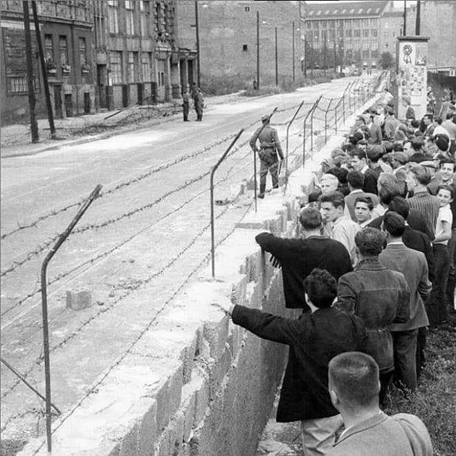 O Muro de Berlim foi construído na madrugada de 13 de Agosto de 1961