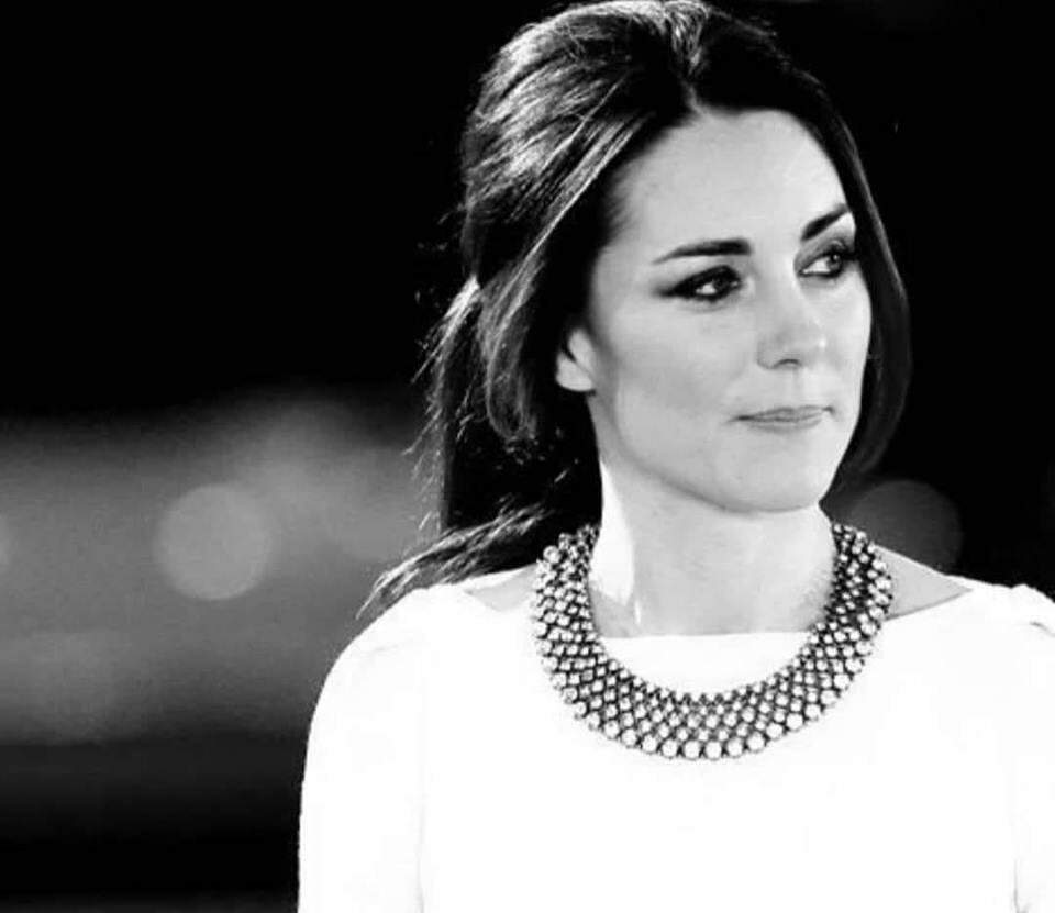 Kate Middleton espera 4º filho , diz revista 'Ok Magazine'