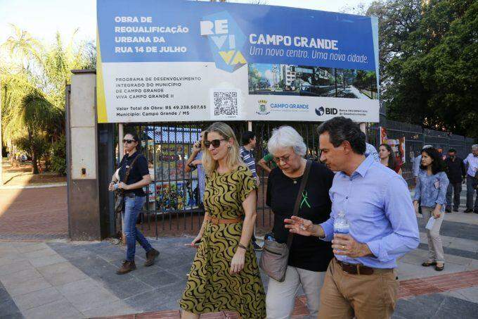 Prefeito visita obras do Reviva que devem ser entregues em novembro