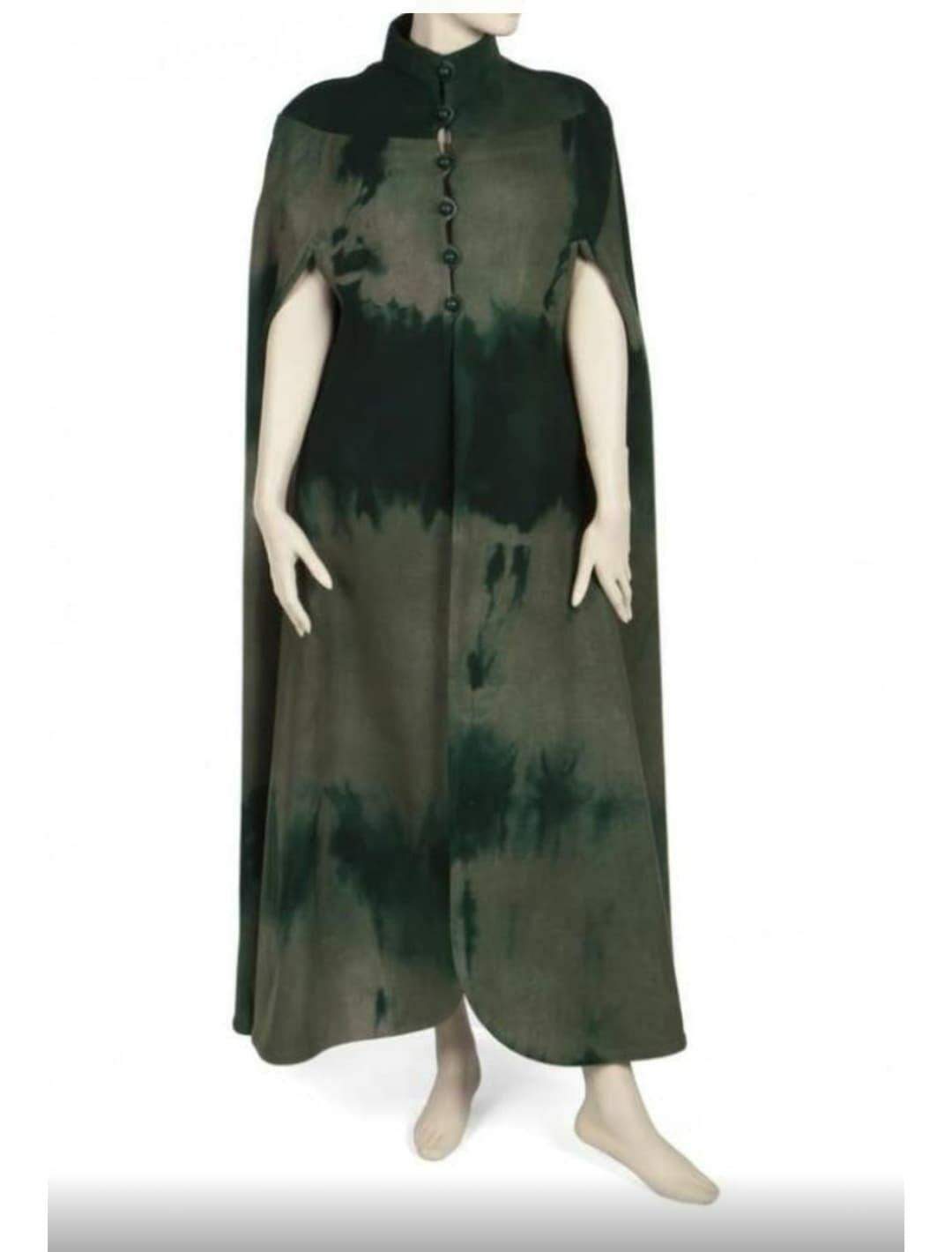 Vestido usado no Oscar e outros itens de Elizabeth Taylor irão a leilão.