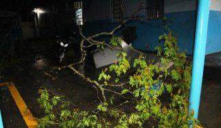 Chuva chega com temporal e deixa rastro de destruição no interior de MS