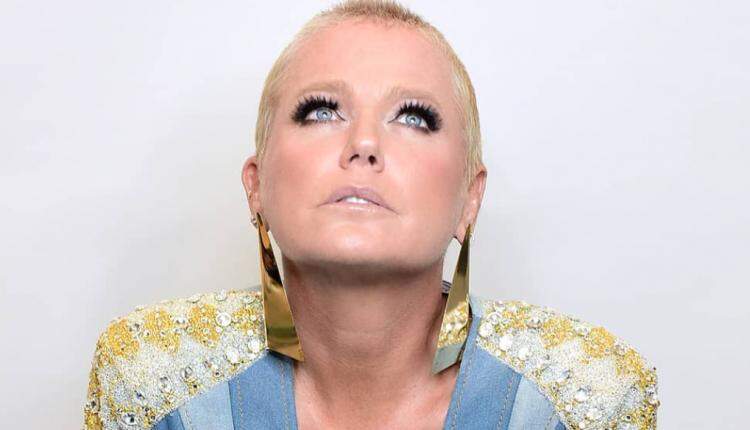 Xuxa revela vontade de operar o pescoço e arrependimento com silicone