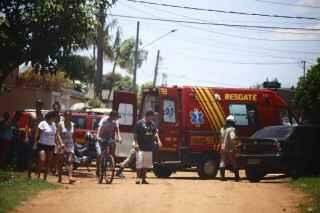 Motociclista fica inconsciente após colidir com caminhonete no Aero Rancho