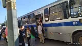 Mais um: ônibus do Consórcio Guaicurus ‘quebra' e passageiros terminam trajeto a pé