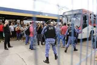 Dia a dia no transporte público é difícil, relatam usuários em Campo Grande após protesto