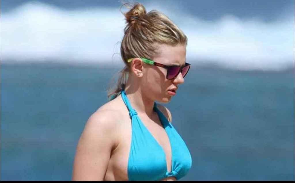Após Paolla Oliveira, Scarlett Johansson é criticada por fotos de corpo 'real'.