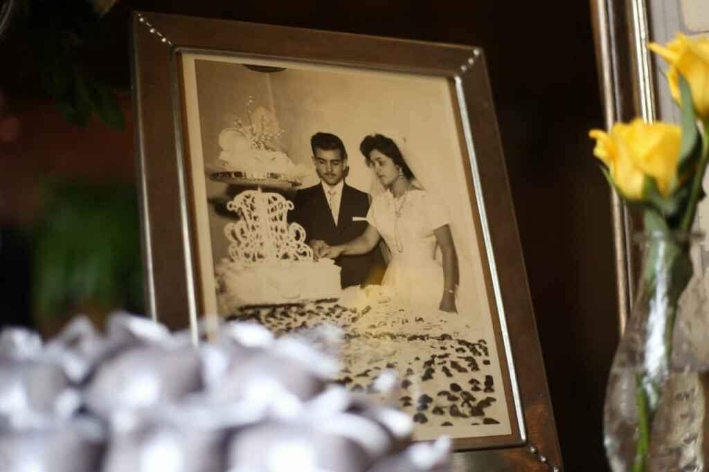 Casal faz bodas de diamante recriando casamento que aconteceu há 60 anos