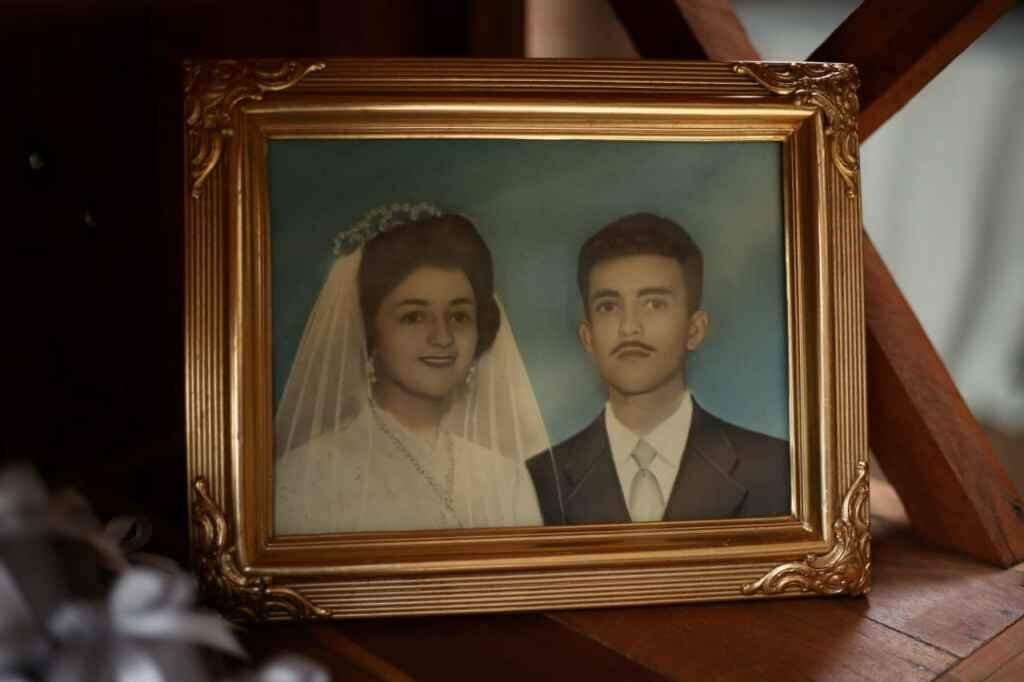 Casal faz bodas de diamante recriando casamento que aconteceu há 60 anos