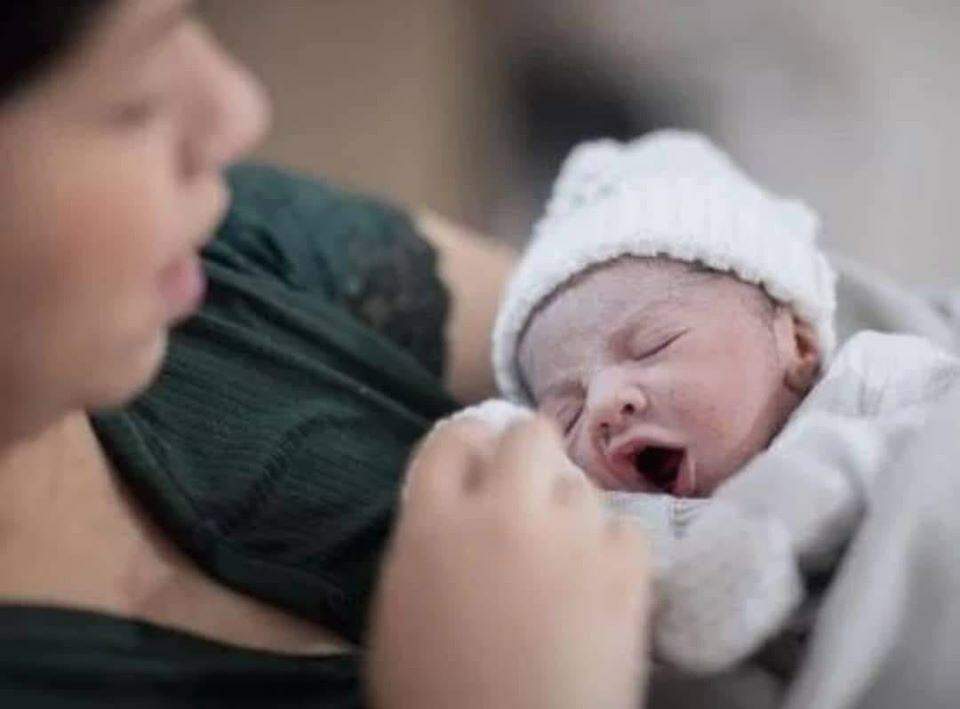 Marília Mendonça posta foto do seu primeiro filho