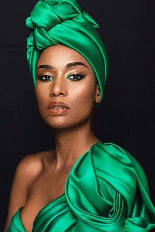 Zozibini Tunzi, da África do Sul, foi eleita a Miss Universo 2019.
