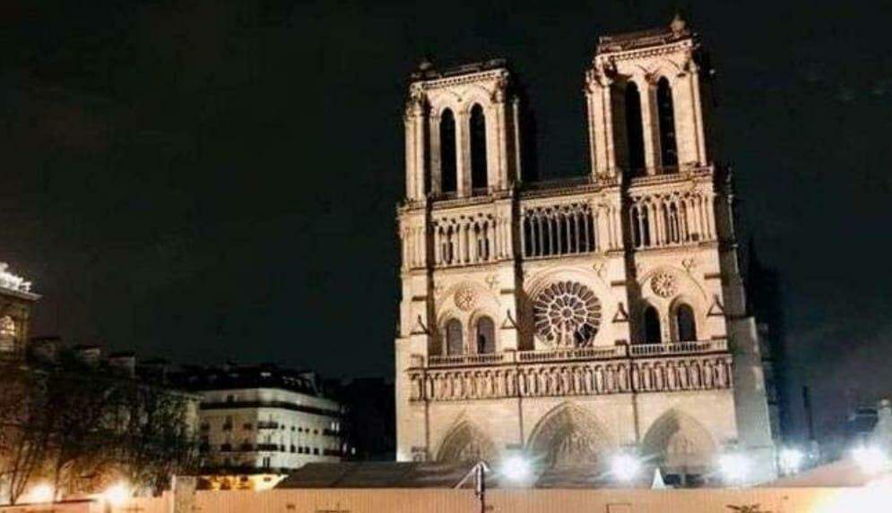 Pela 1ª vez em 200 anos, Notre Dame não teve missa de Natal